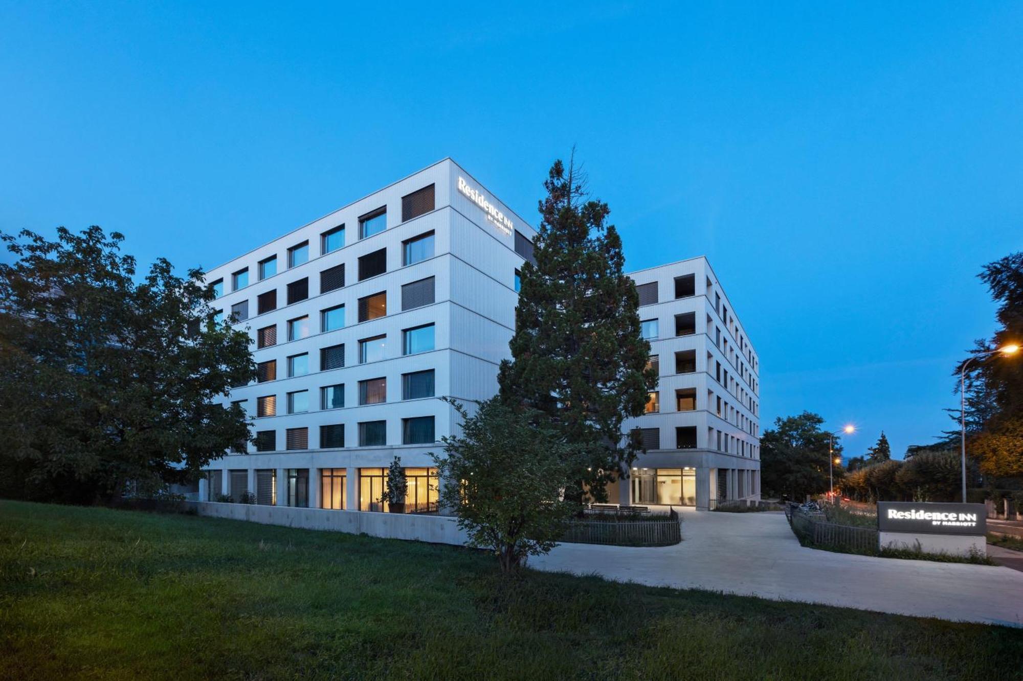 Residence Inn By Marriott Geneva City Nations Екстериор снимка